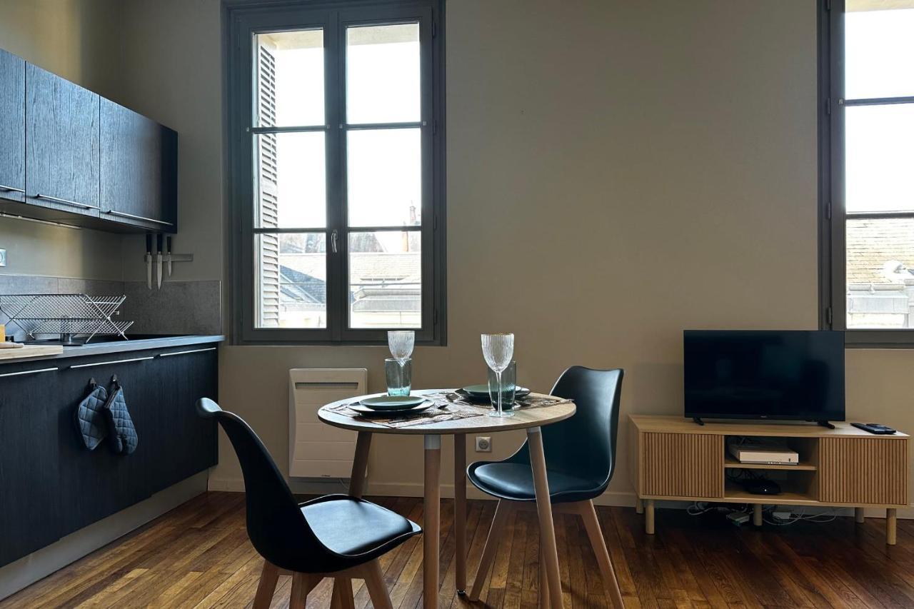 Le Magistral Beautiful One-Bedroom Apartment In The Historic Heart Of Tours Buitenkant foto