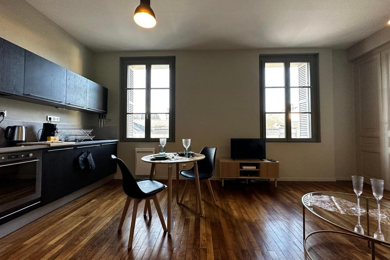 Le Magistral Beautiful One-Bedroom Apartment In The Historic Heart Of Tours Buitenkant foto
